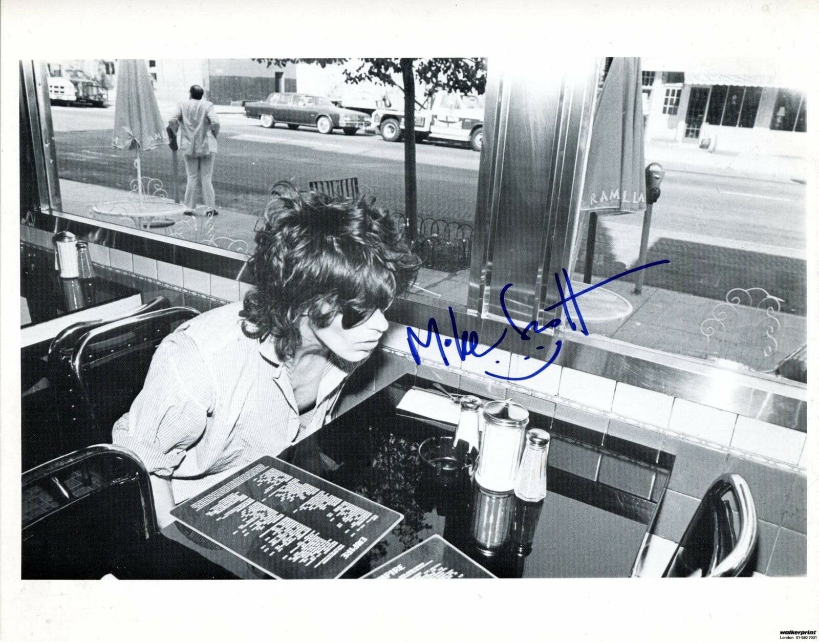 MUSICIAN Mike Scott WATERBOYS autograph, In-Person signed promo Photo Poster painting