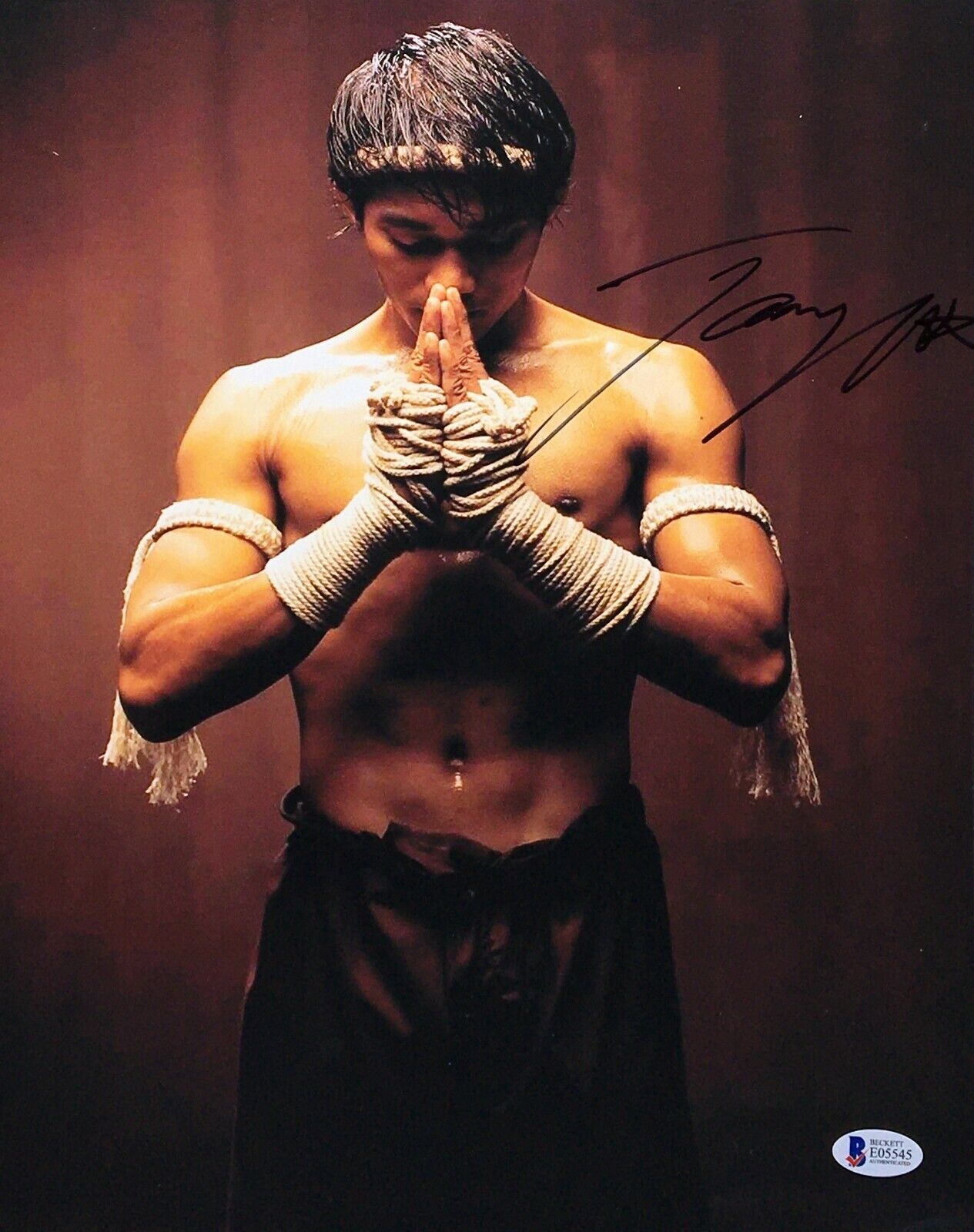 Tony Jaa Signed 'Ong-Bak: Muay Thai Warrior' 11x14 Photo Poster painting BAS E05545