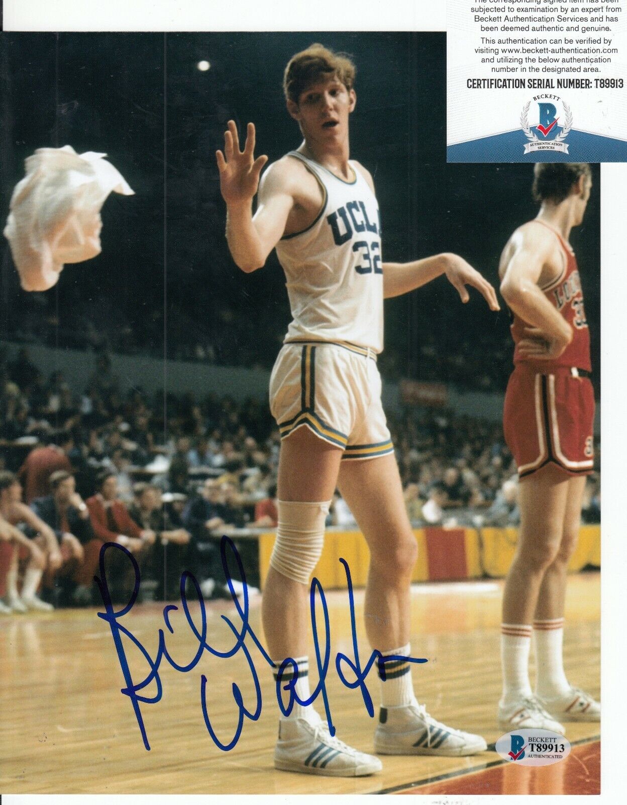 BILL WALTON signed (UCLA BRUINS) Basketball 8X10 Photo Poster painting BECKETT BAS T89913