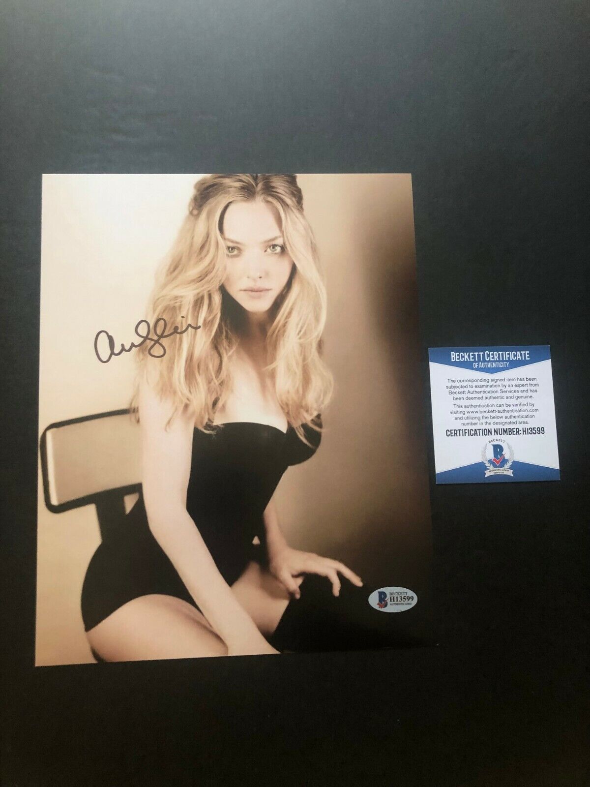 Amanda Seyfried Hot! signed autographed classic sexy 8x10 Photo Poster painting Beckett BAS Coa