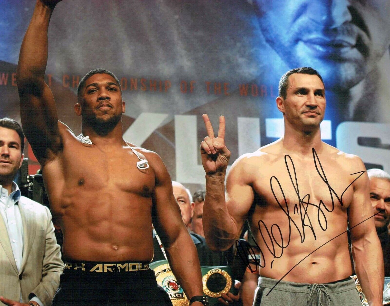 Wladimir KLITSCHKO Champion Boxer Signed 14x11 Photo Poster painting 6 AFTAL COA Dr Steelhammer