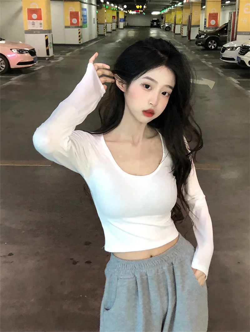 Uveng Uveng 2023 New Pure Desire Wind Hot Girl Big U Collar Show Slim Short White Long Sleeve T Shirt Jacket Women's Fashion