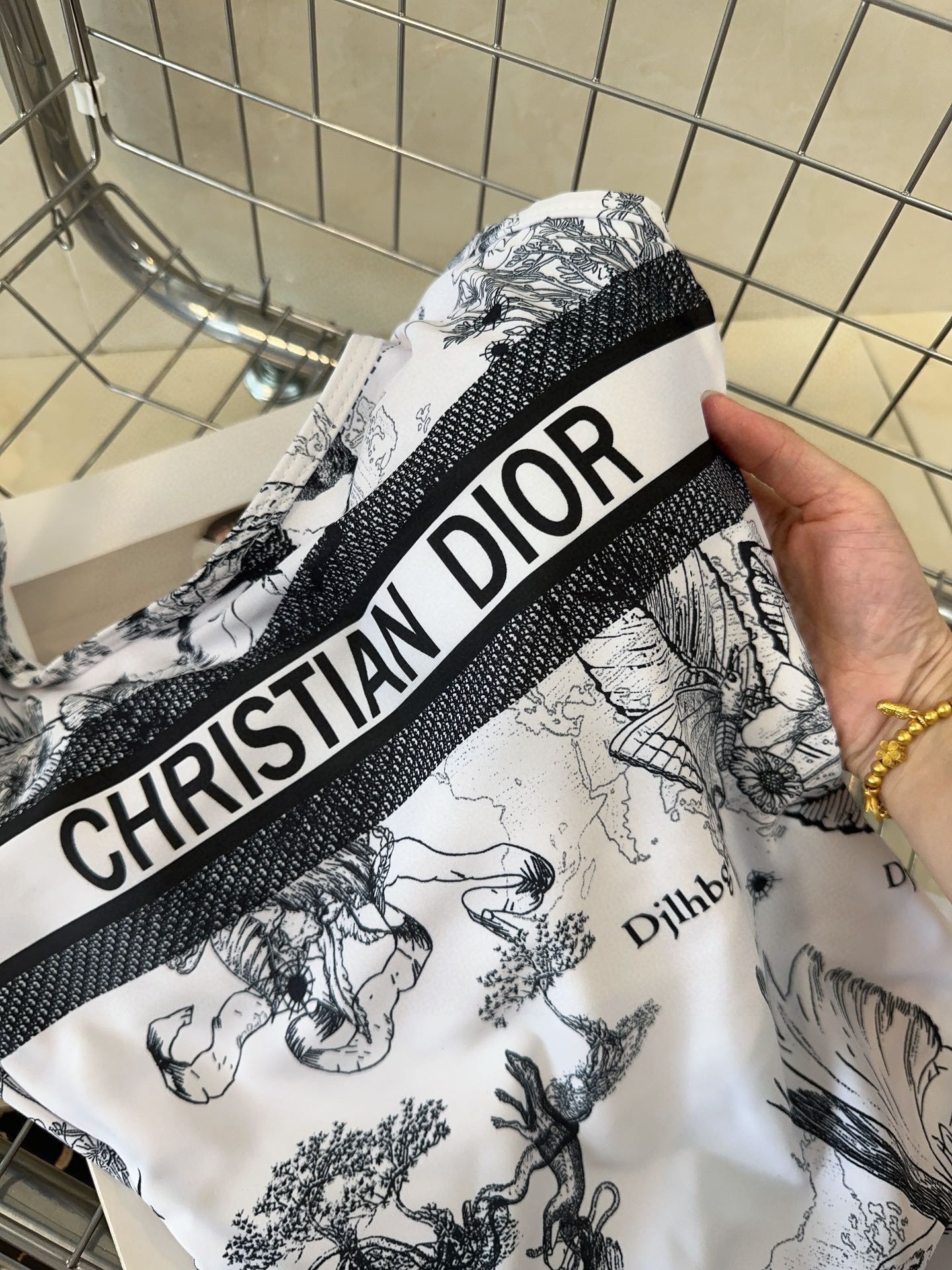 3ce28166baaeeccaebb2a01724195f70