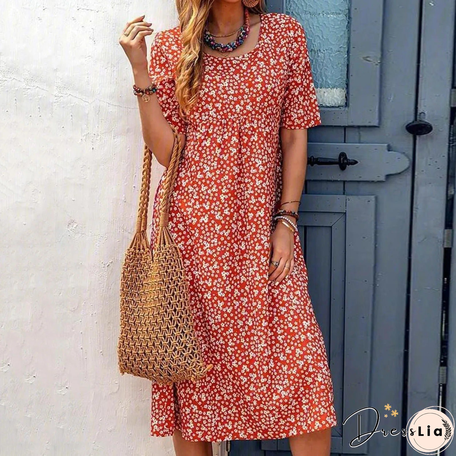 Tailored and airy Dress