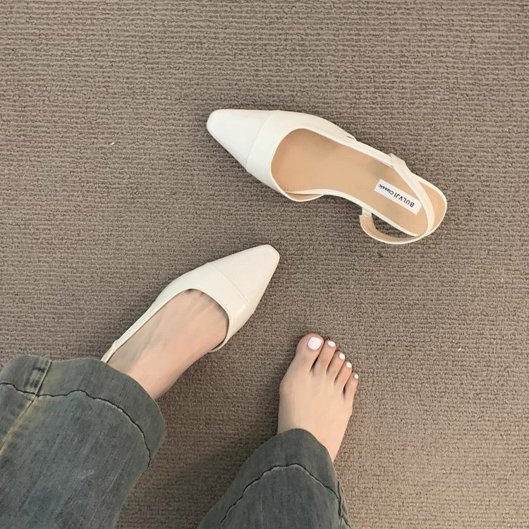 Mature Women Low Heel Pointed Toe Closed Toe Sandals Gentle Pumps