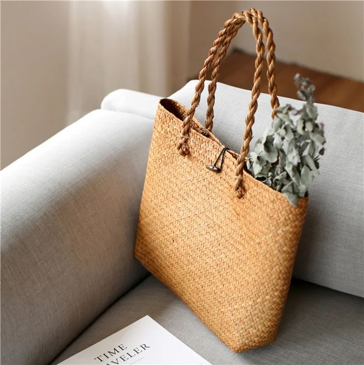 Literary and casual shoulder woven bag