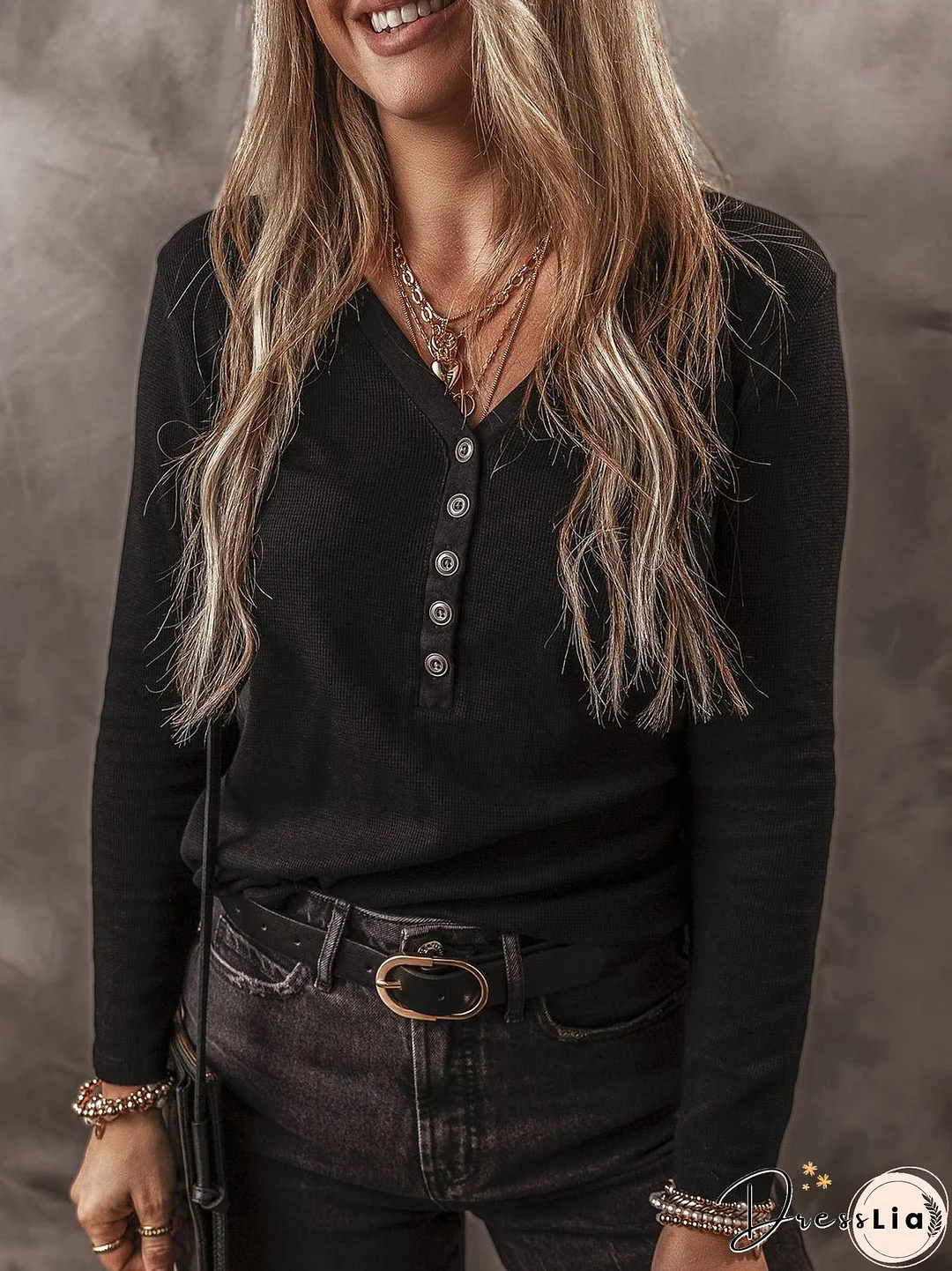 Elegant Black Ribbed V-Neck Top with Button Detail