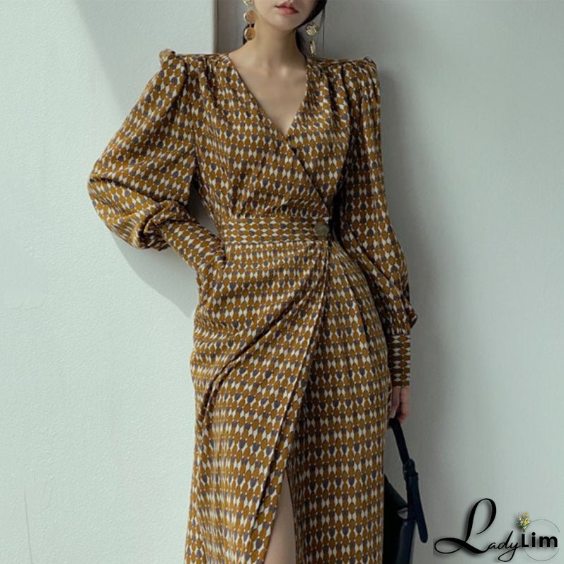 Chic Dress with One-Button Waist Closure and Cross V-Neck