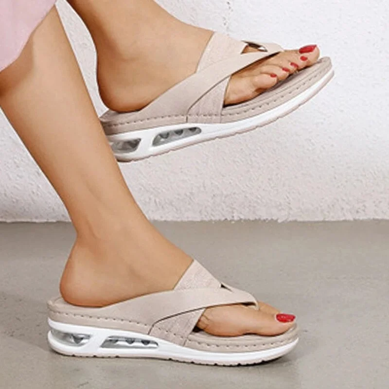 Summer Women Fashion New Soft Light Comfortable Slippers
