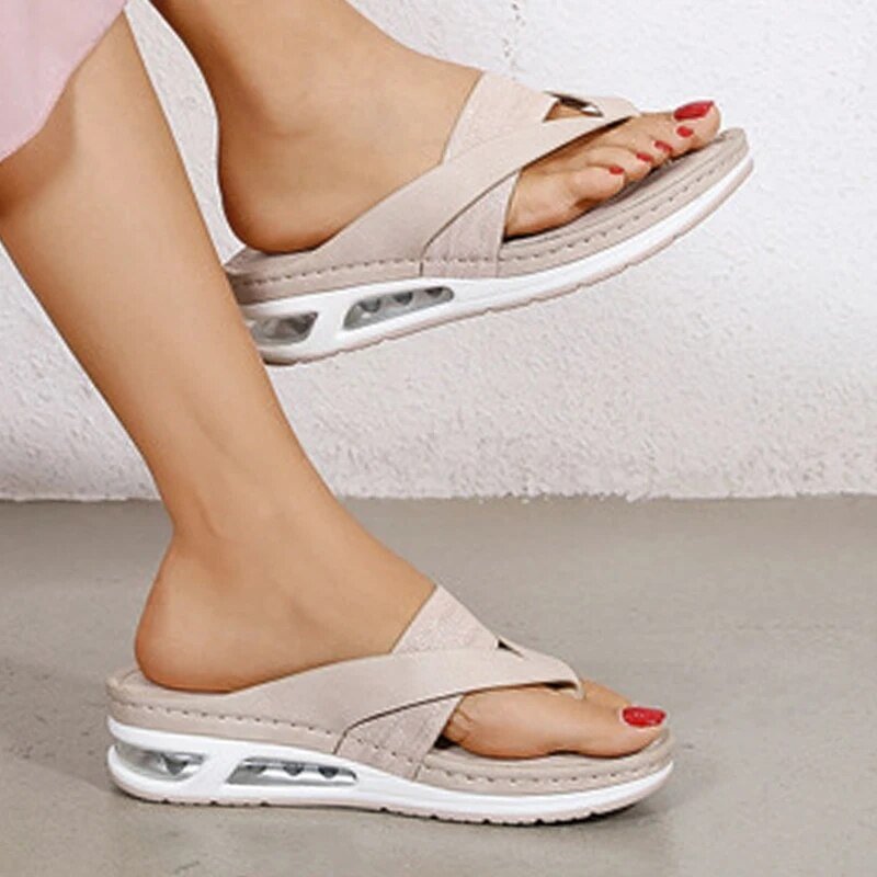 Summer Women Fashion New Soft Light Comfortable Slippers