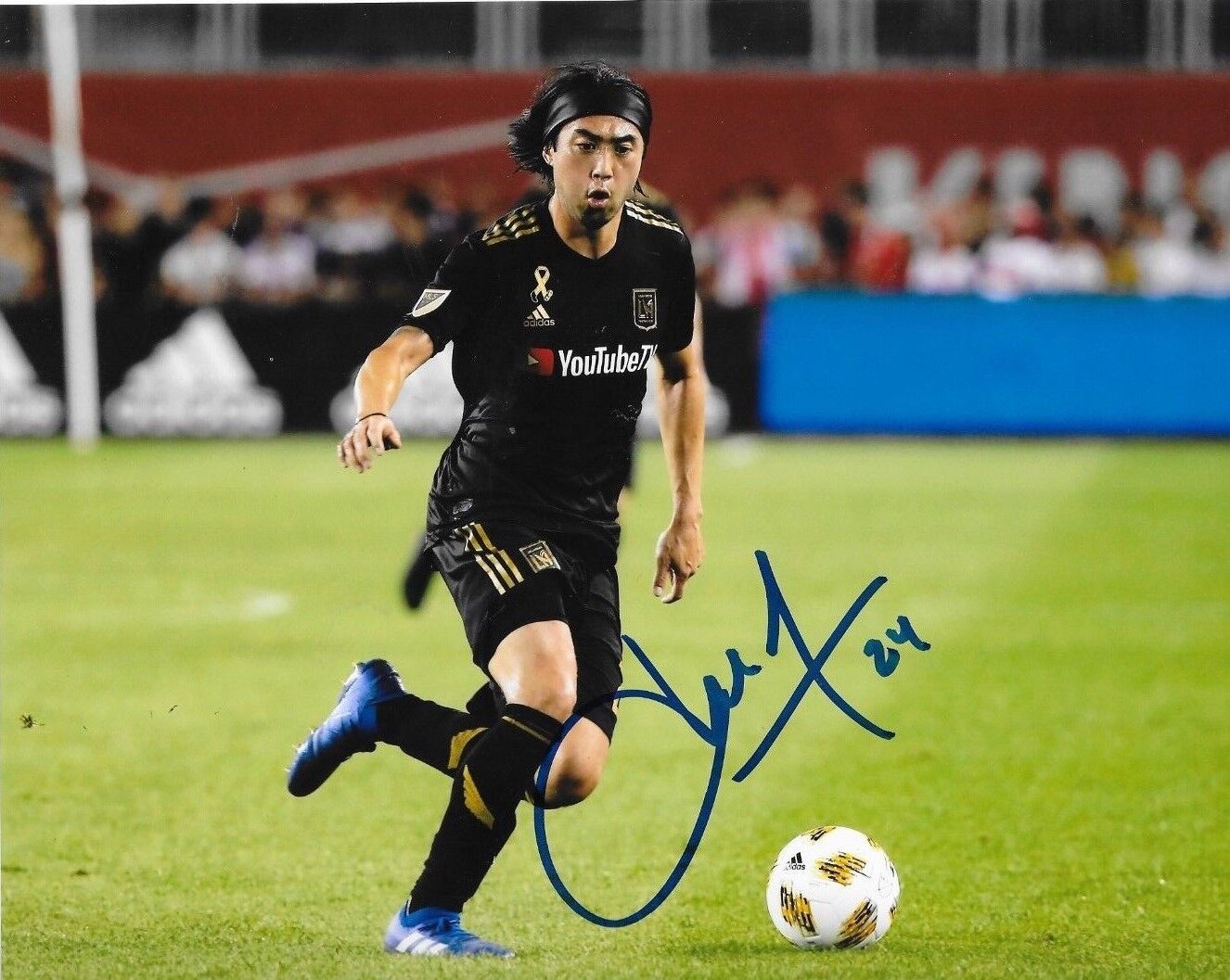 Lee Nguyen signed Los Angeles Football Club LAFC 8x10 Photo Poster painting autographed MLS 3