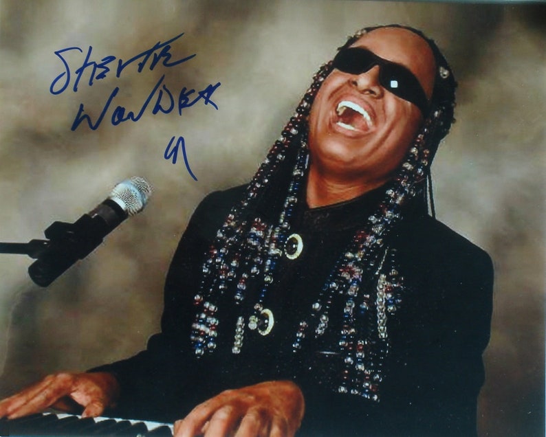 STEVIE WONDER SIGNED Autographed Photo Poster painting Motown Superstition Songs In The Key Of Life wcoa