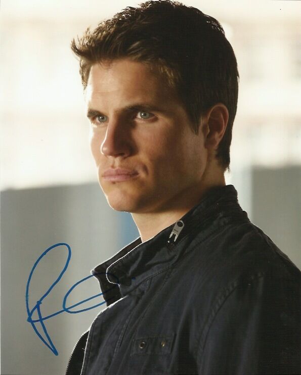 Robbie Amell Tomorrow People Autographed Signed 8x10 Photo Poster painting COA