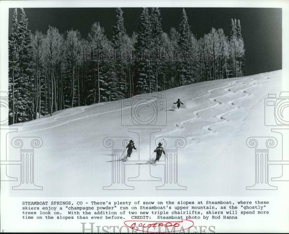 Press Photo Poster painting Skiers on Upper Mountain Slope at Steamboat Springs in Colorado