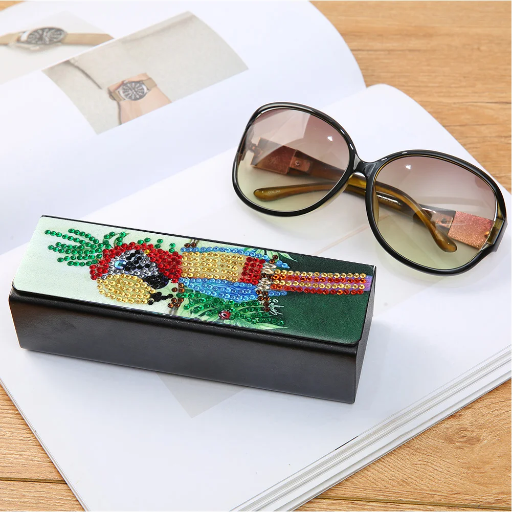DIY Leather Diamond Painting Glasses Storage Case Mosaic Kit (Q38 Bird)