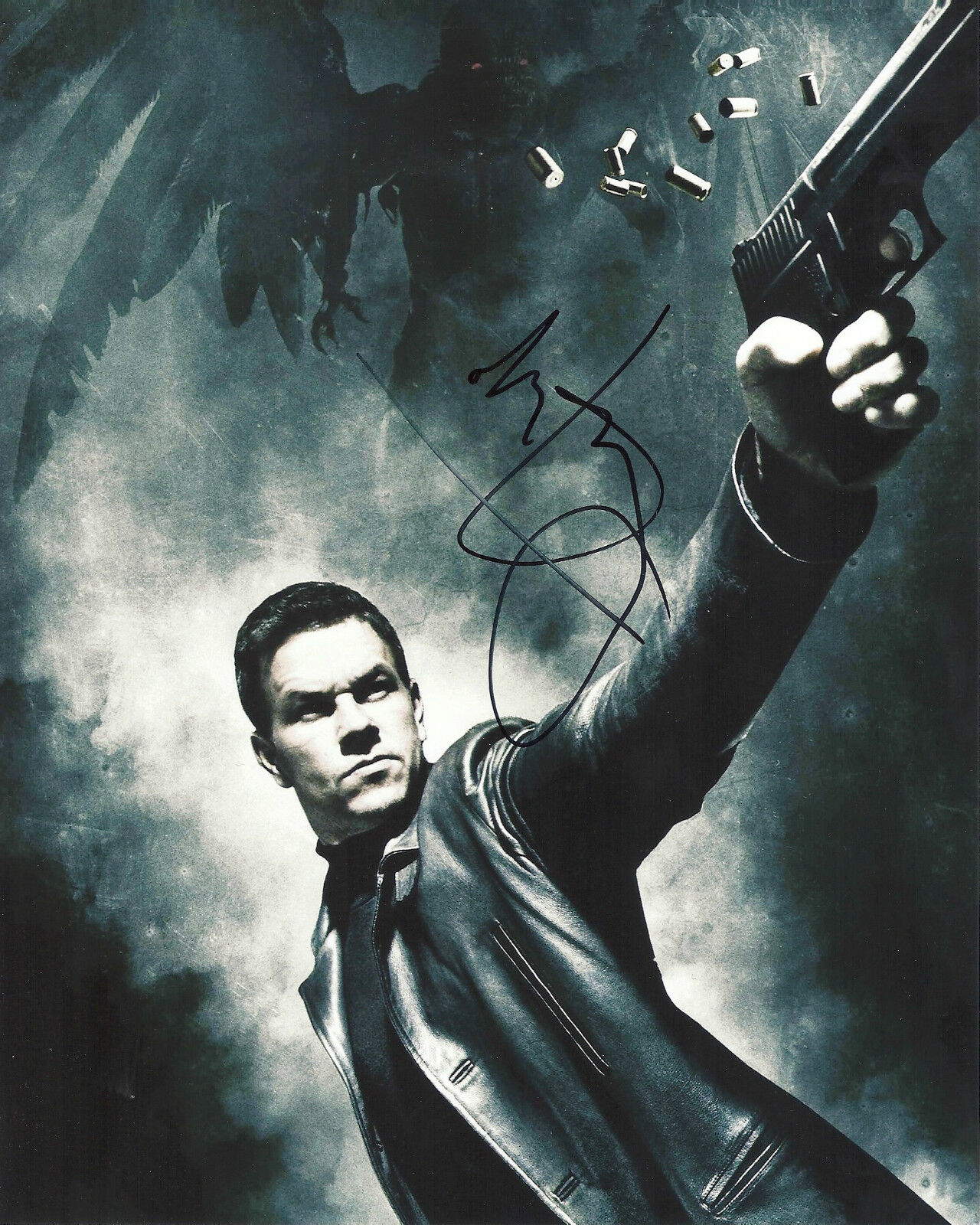 MARK WAHLBERG 'MAX PAYNE' MAX PAYNE SIGNED 8X10 PICTURE *COA