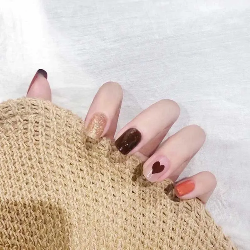 24pcs/boxed Beauty press on nails with Glue Short Size  with Gold Big Sequins False Nail Ladies  Black Color Party acrylic nails-Nail Inspo