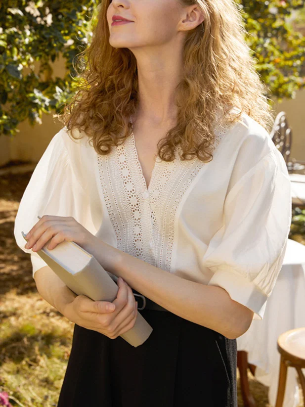 Athvotar Athvotar Retro White Lace Short-Sleeved Shirt Women Casual Niche Lotus Edge V-Neck Bubble Sleeves