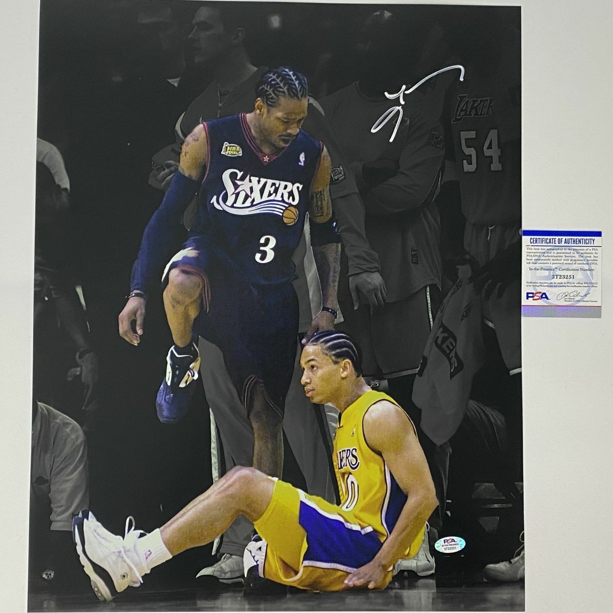 Autographed/Signed ALLEN IVERSON Spotlight Step-Over 16x20 Photo Poster painting PSA/DNA COA