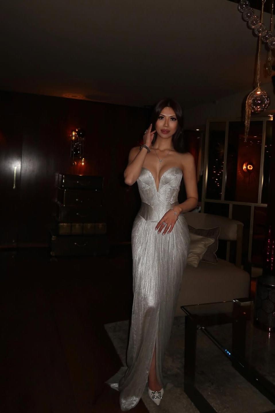 Lussooy Stunning Silver V Neck Sleeveless Strapless Prom Dress with Split 