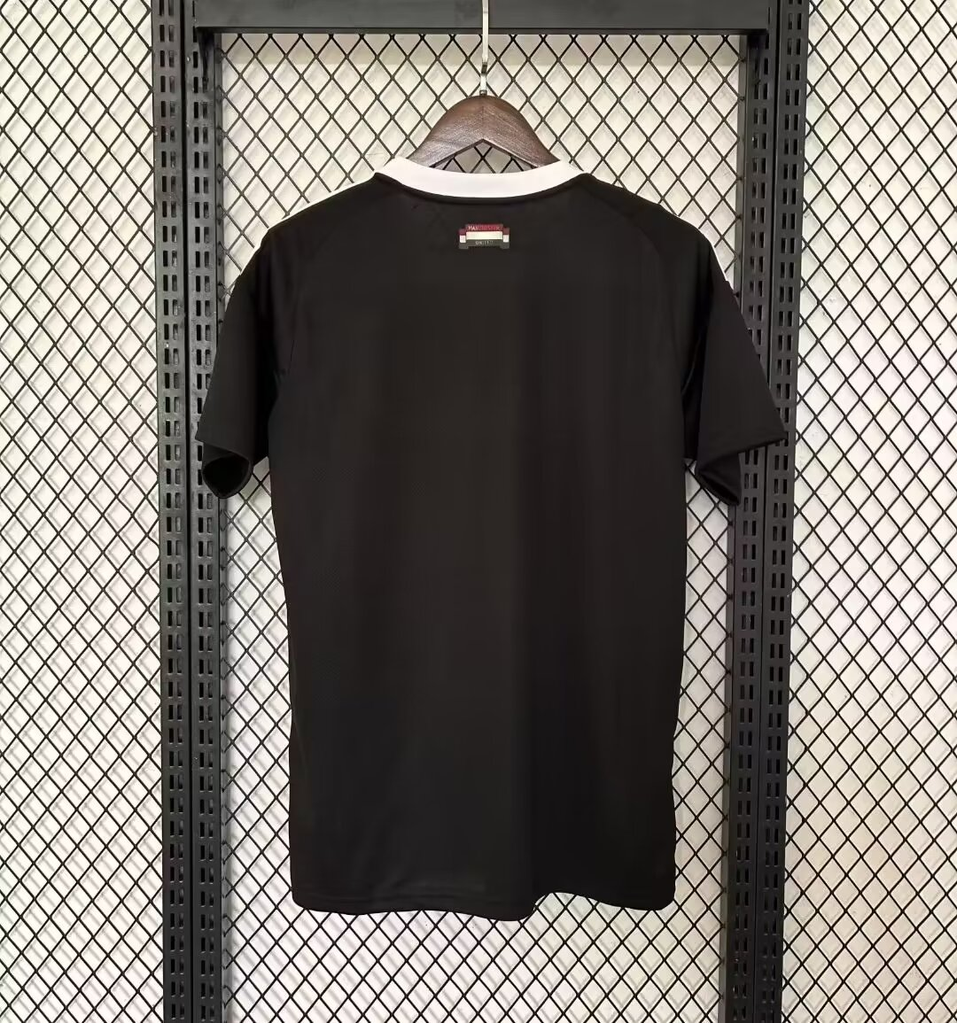 24/25 Football Shirt Manchester United Goalkeeper Black Thai Quality