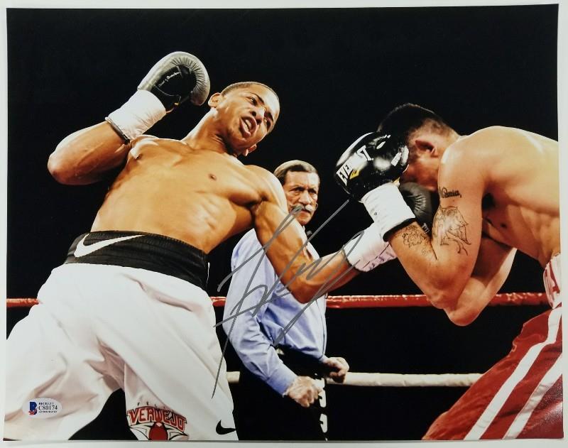 FELIX VERDEJO Signed 11x14 Photo Poster painting Auto El Diamante Boxer (C)~ Beckett BAS COA