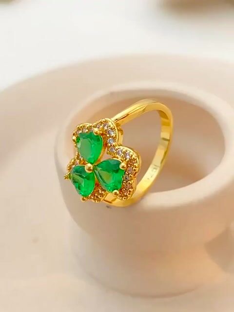 Emerald Zirconia Three Petal Grass Open End Ring