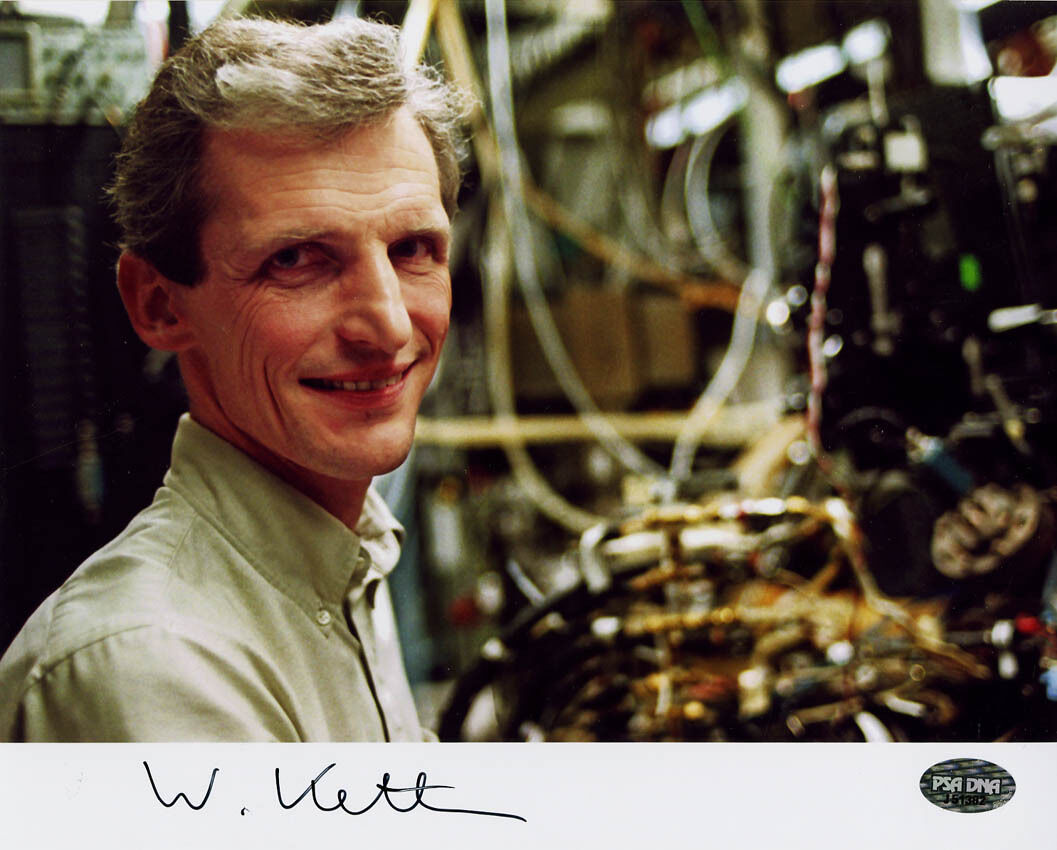 Wolfgang Ketterle SIGNED 8x10 Photo Poster painting NOBEL PRIZE PSA/DNA AUTOGRAPHED