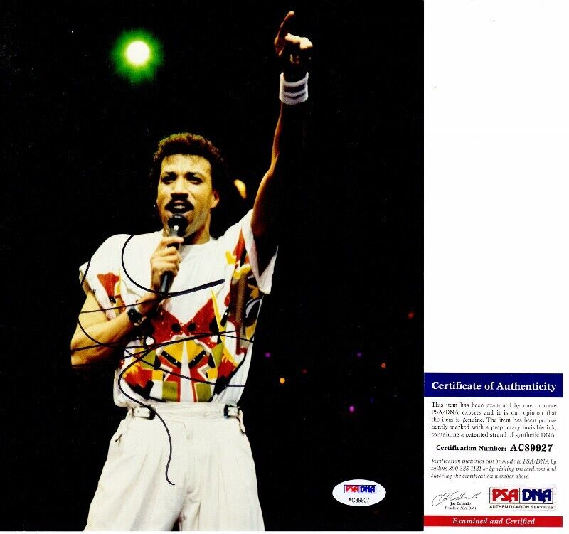 Lionel Richie Signed - Autographed Commodores Concert 8x10 Photo Poster painting + PSA/DNA COA