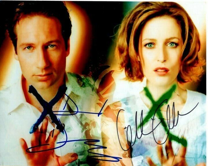 GILLIAN ANDERSON and DAVID DUCHOVNY Signed Autographed THE X FILES Photo Poster painting