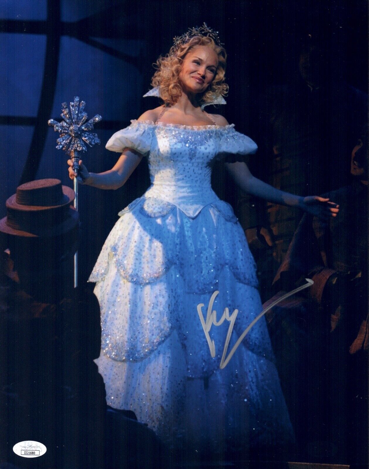 KRISTIN CHENOWETH Signed 11x14 Photo Poster painting WICKED In Person Autograph JSA COA Cert