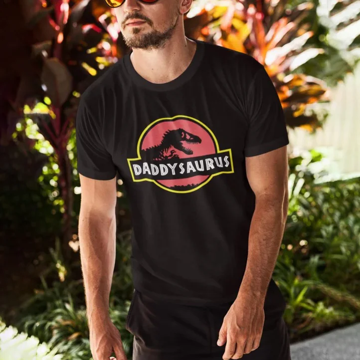 Daddysaurus Dinosaur Fathers Day T-Shirt