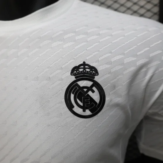 24/25 Real Madrid Y3 White Player Version Football T-Shirt Thai Quality