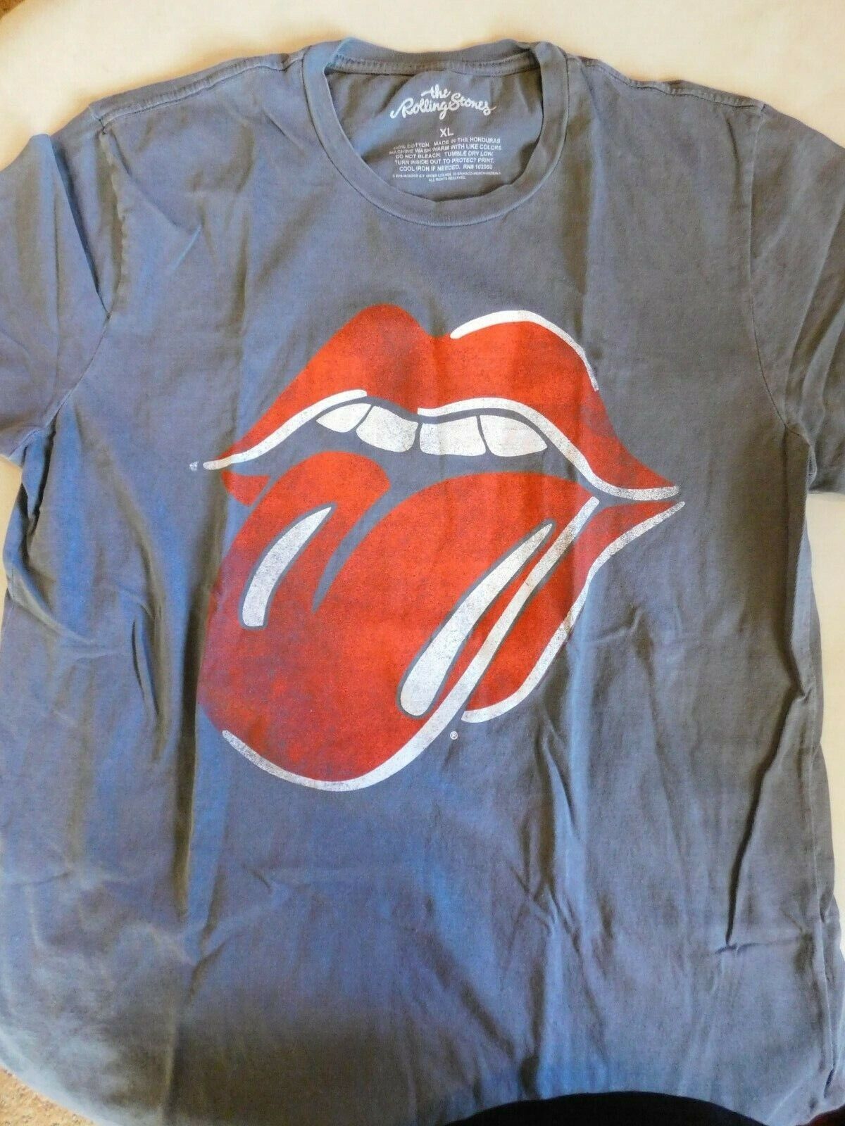 Rolling Stones red tongue xl T4