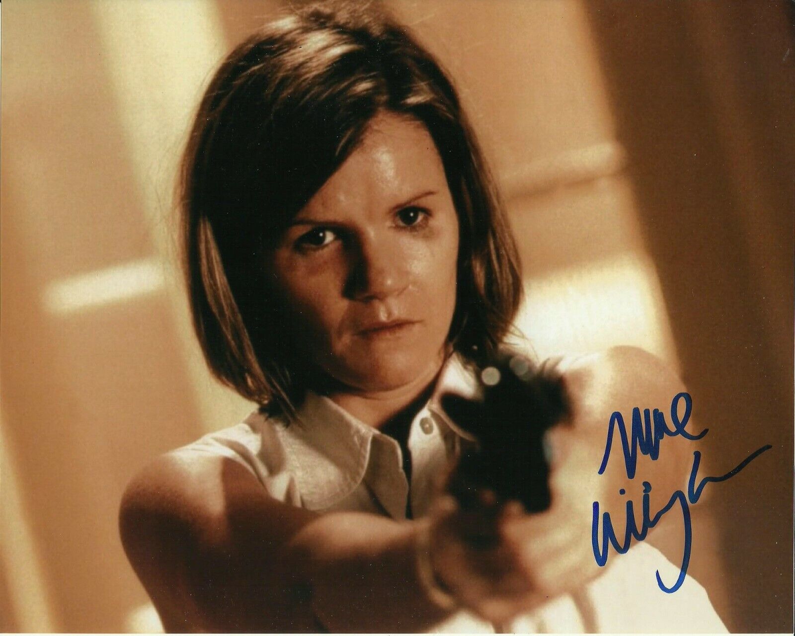 MARE WINNINGHAM SIGNED Photo Poster painting UACC REG 242 FILM AUTOGRAPHS