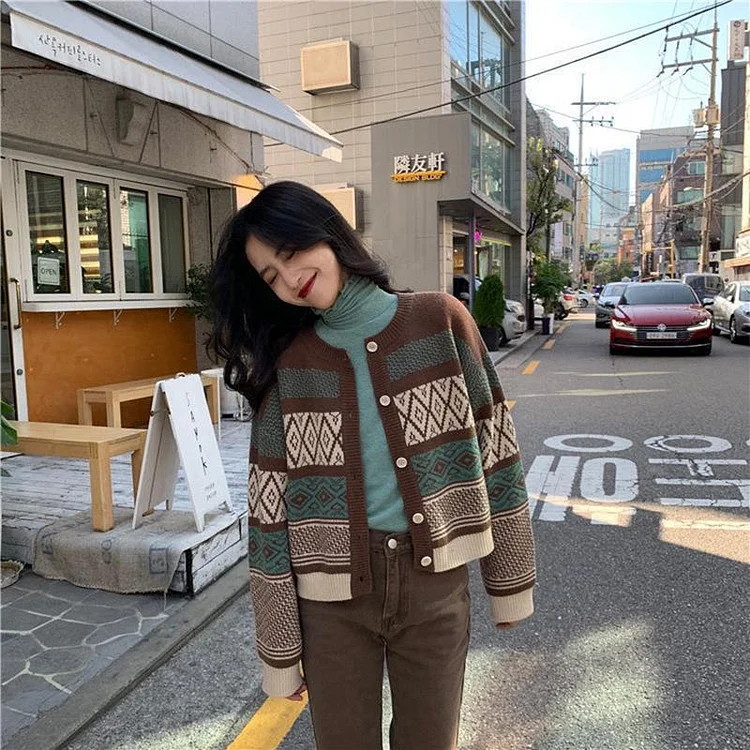VINTAGE STRIPED KNITTED SWEATER V072