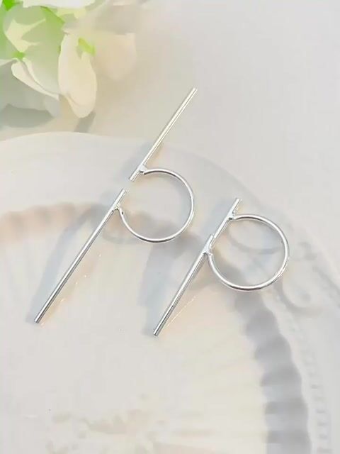 Geometric monogram ring