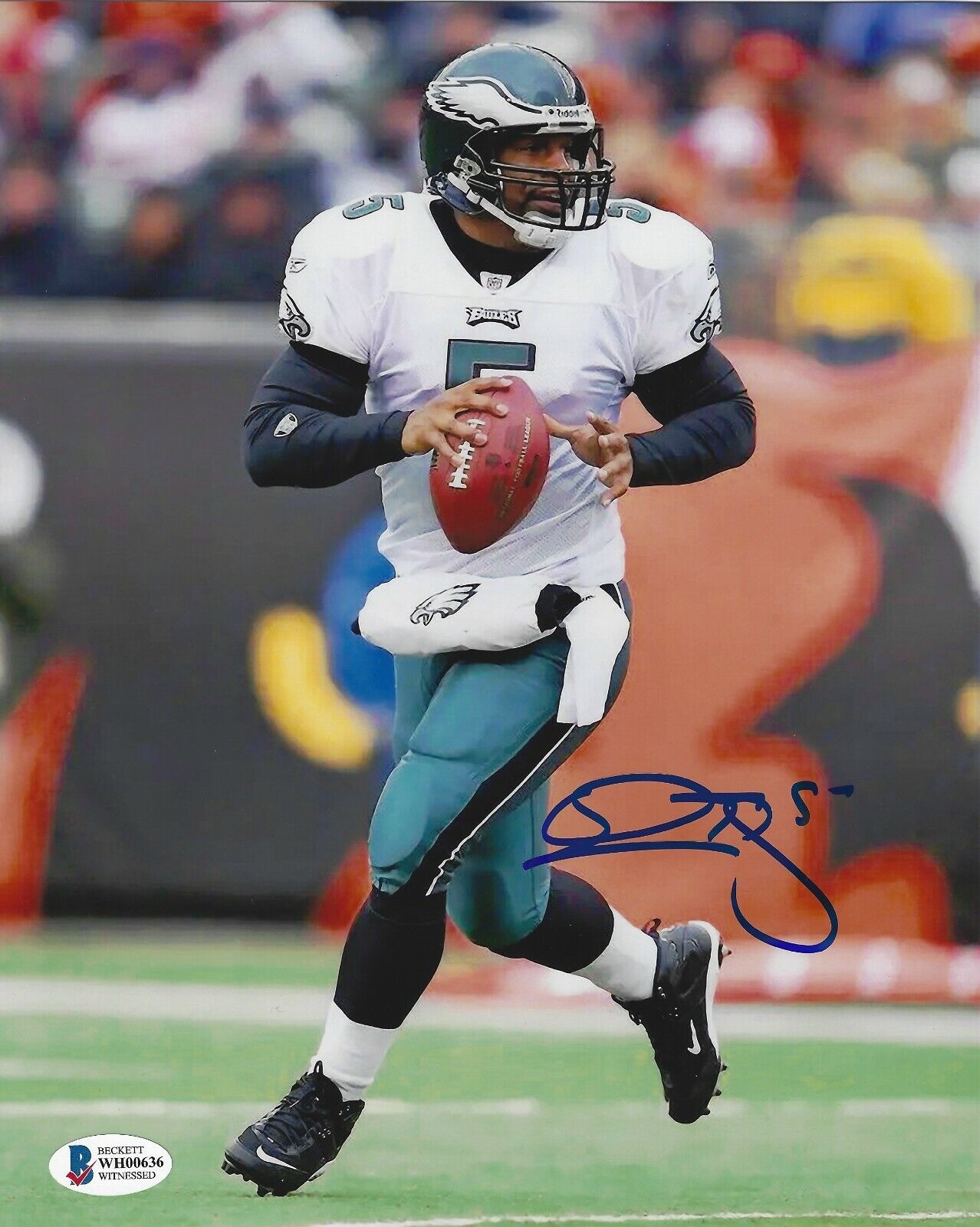 Autographed DONOVAN MCNABB Philadelphia Eagles 8x10 Photo Poster painting w/Beckett Witness COA