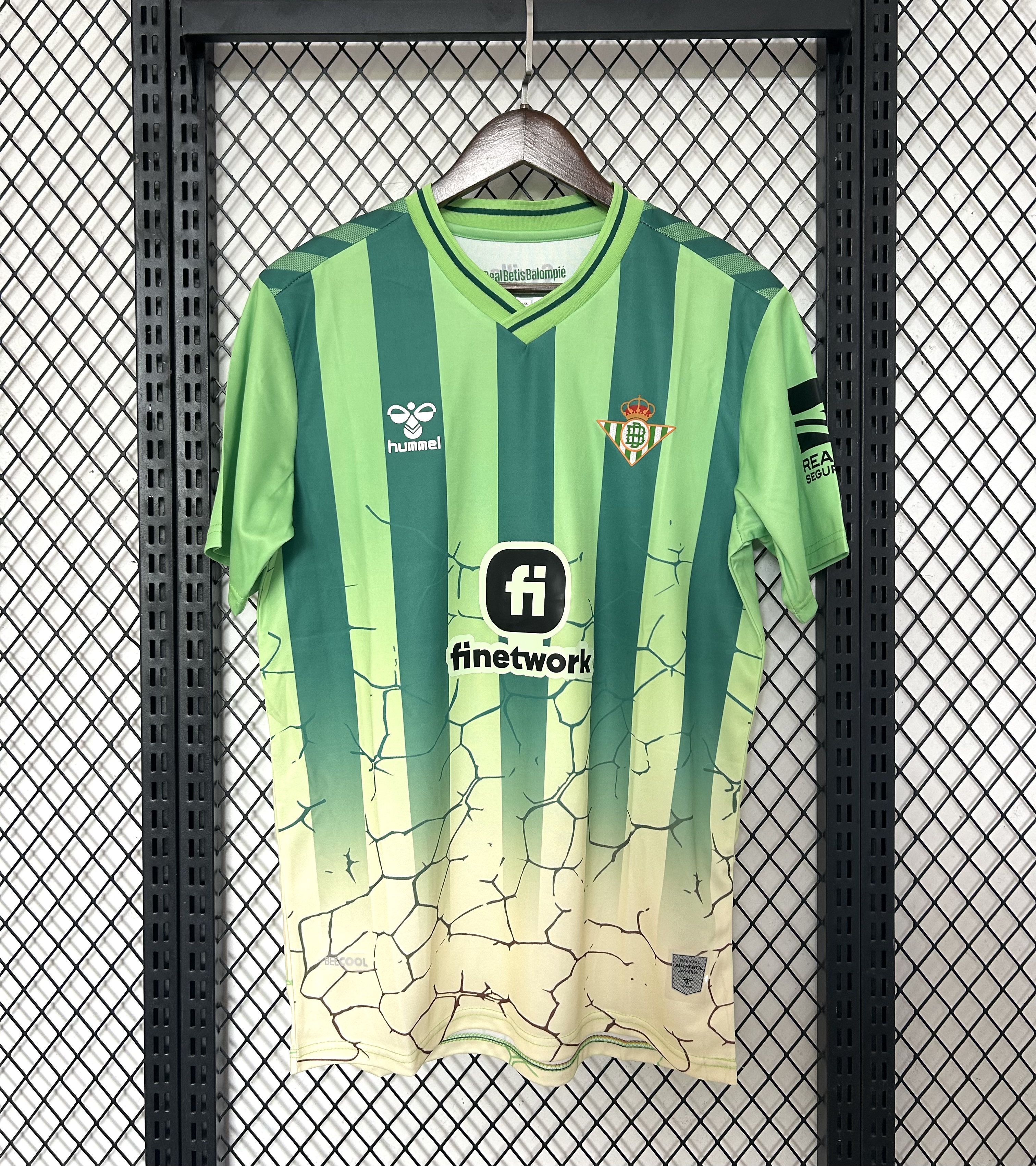 24/25-SE-BET-SS-A01111