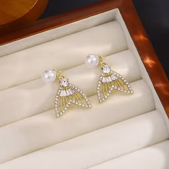 1对女式镂空鱼尾仿珍珠耳环，具有超仙气质，是节日、宴会、派对等女性日常佩戴的礼物 商品详情 7