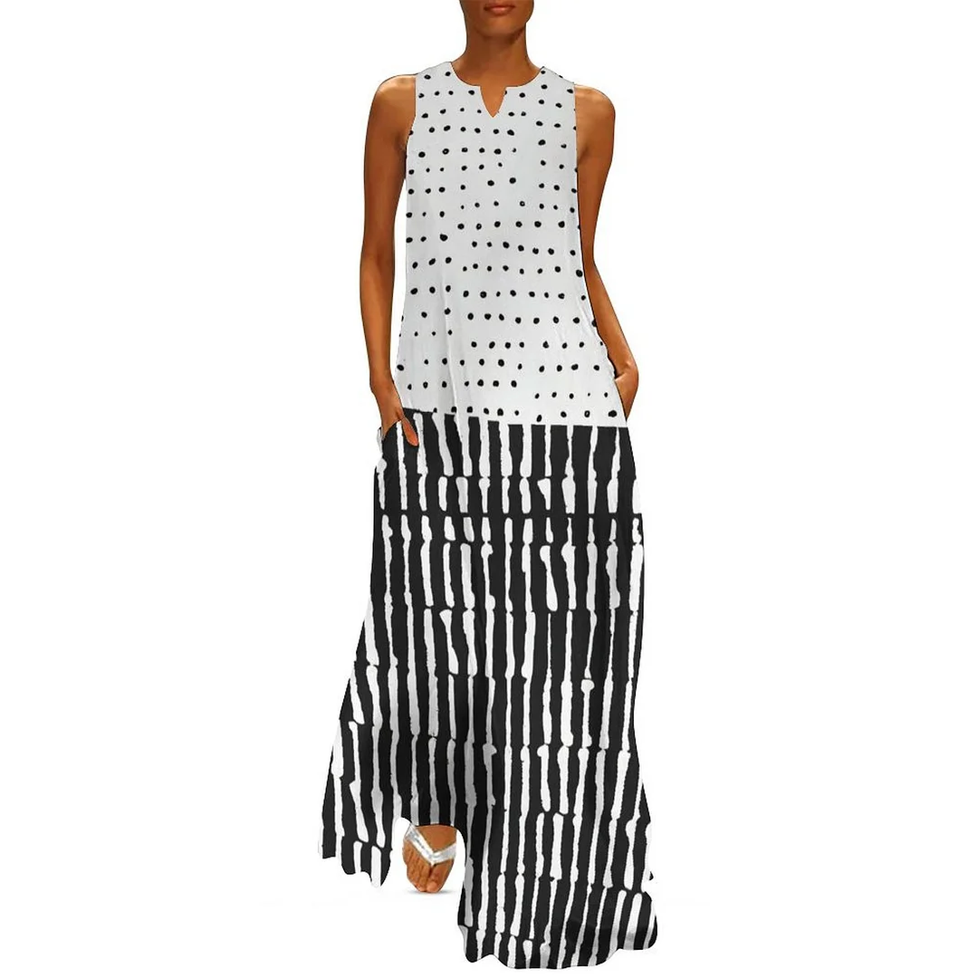 Style & Comfort for Mature Women Plus Size Printed Sleeveless Casual Women Maxi Dress with Pockets in Pattern Striped, Black, White, Polka Dot