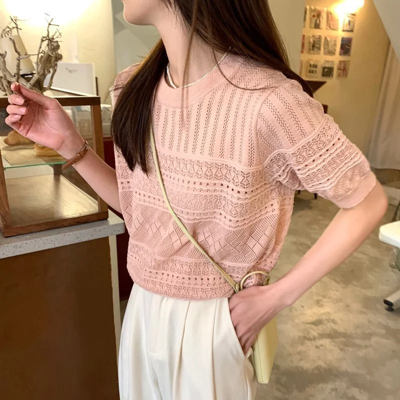 Uveng Uveng T-Shirt Girl Summer New Hollow Hook Design Temperament Round-Neck Short-Sleeved Top In The Wind Trend