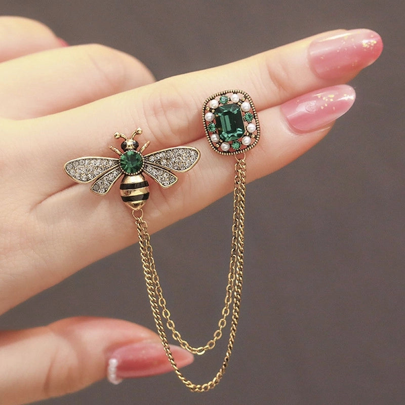 Bee Tassel Brooch Vintage Distinctive Chain Emerald Gem Corsage Collar Pin Suit Jacket Pin Accessories