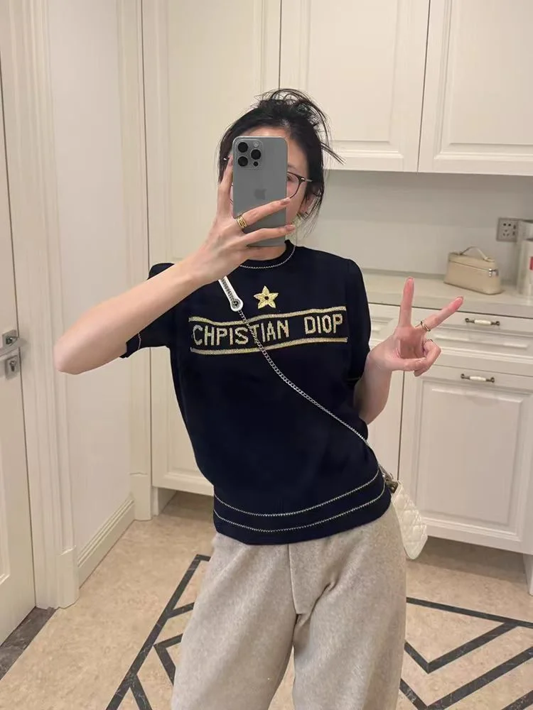 Nigikala Nigikala 2025 New Five-Horned Star Letters T-Frek Short-Sleeved Women's Sweater Sweater Slimming Slimming