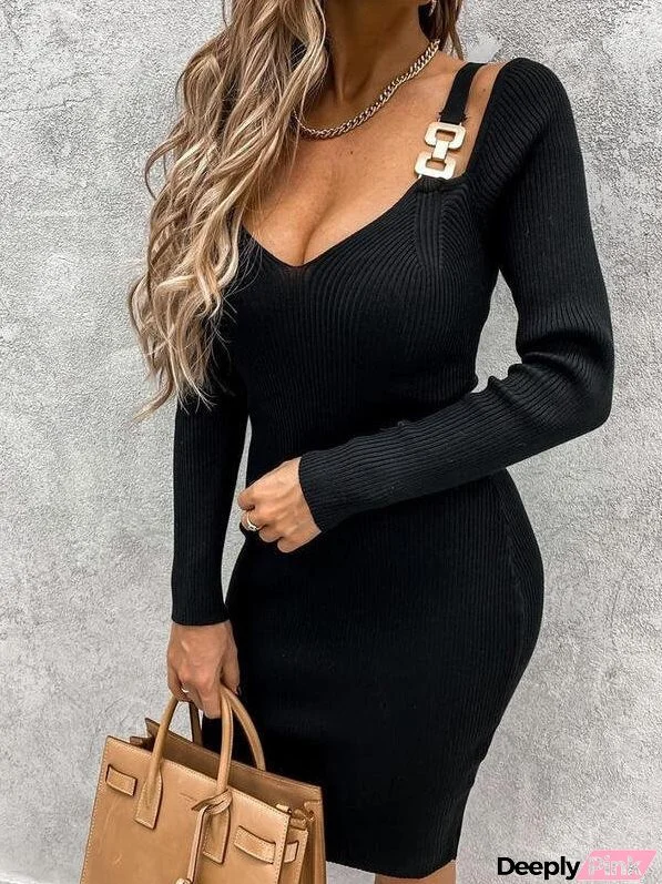 Women's Dresses Off-The-Shoulder V-Neck Metal Pendant Tight Dress