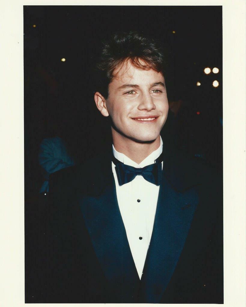 Kirk Cameron 8x10 Picture Simply Stunning Photo Poster painting Gorgeous Celebrity #16