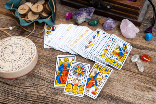 8 Crystals Suitable for Tarot Readings