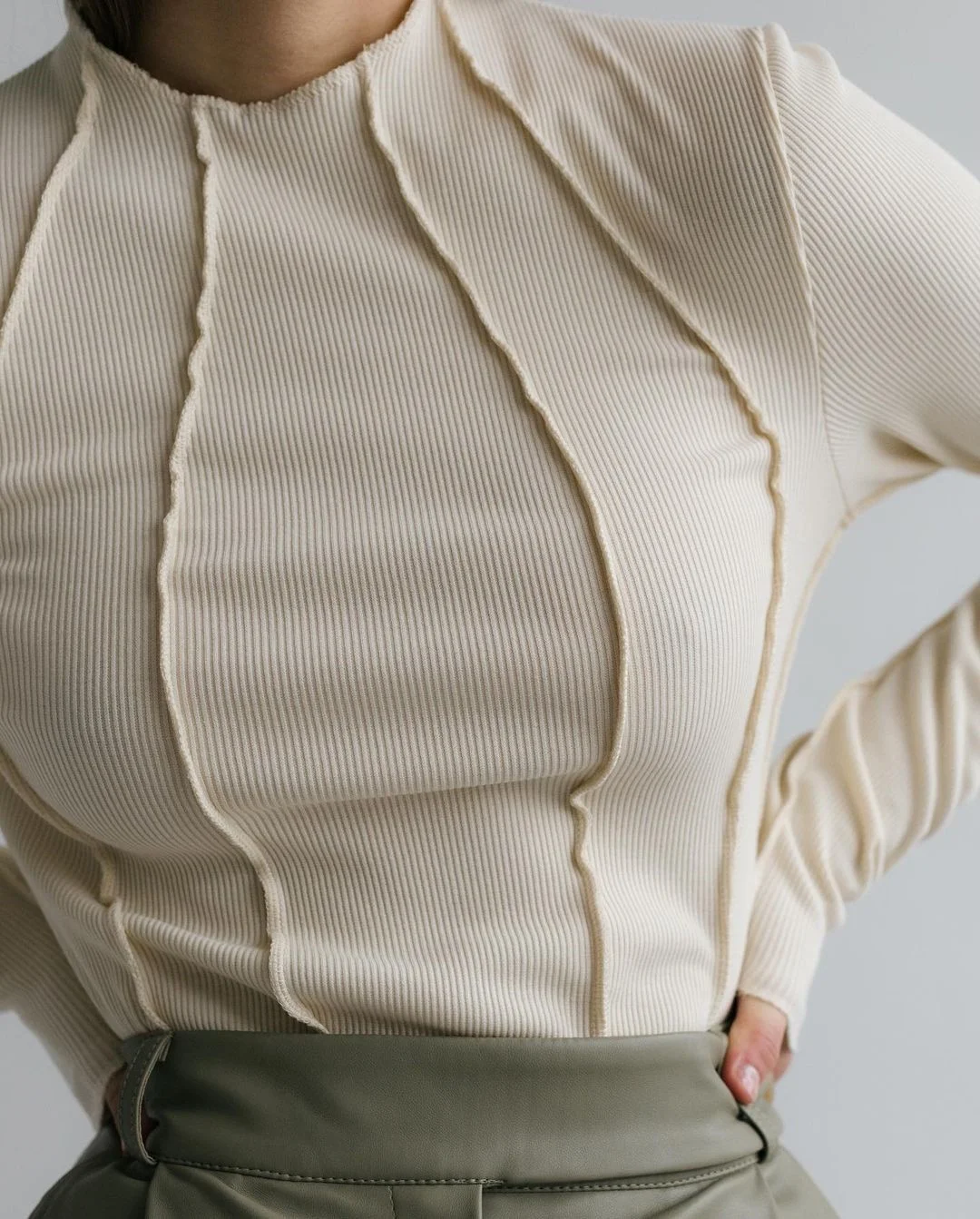 Uveng Uveng Bottom Shirt Autumn Winter Round Collar Tight Edge T-Shirt Female Tight Casual Sexy Jacket Female