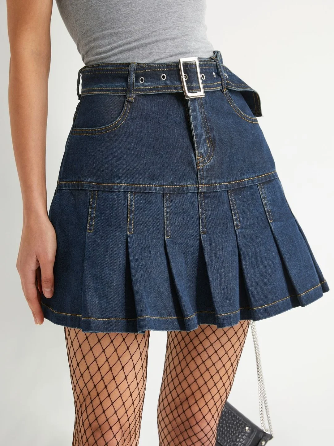 Buckle Belted Pleated Mini Skirt