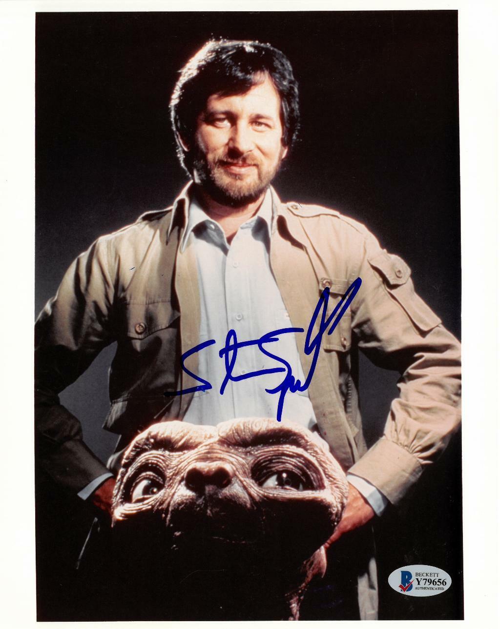 Steven Spielberg w/E.T. Signed E.T Autographed 8x10 Photo Poster painting BECKETT #Y79656